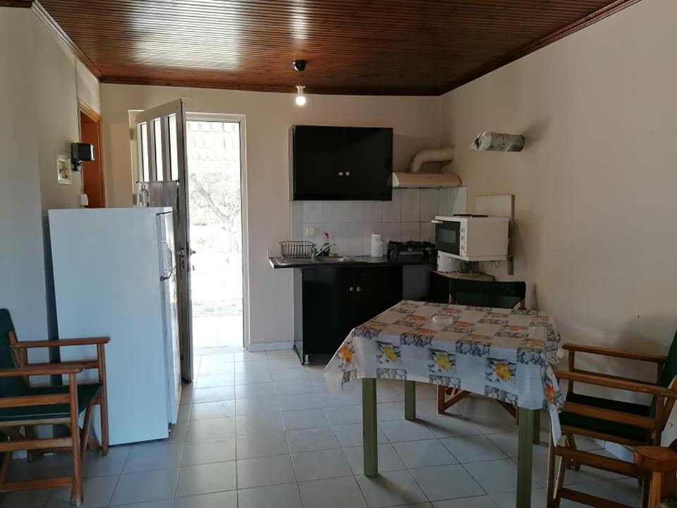 Agia Marina Studios, B Kalipádhon Exterior foto